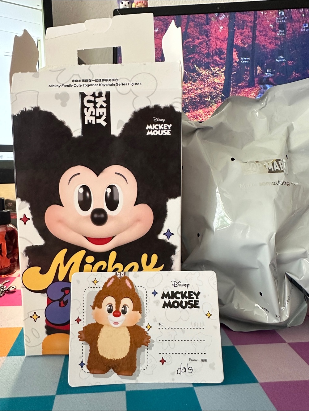 Popmart - Mickey Family Cute Together Keychain: DALE